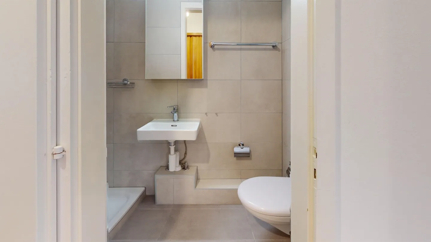 Charmante 1,5-Zimmer-Wohnung im Herzen von Freiburg - Foto 5 von 6