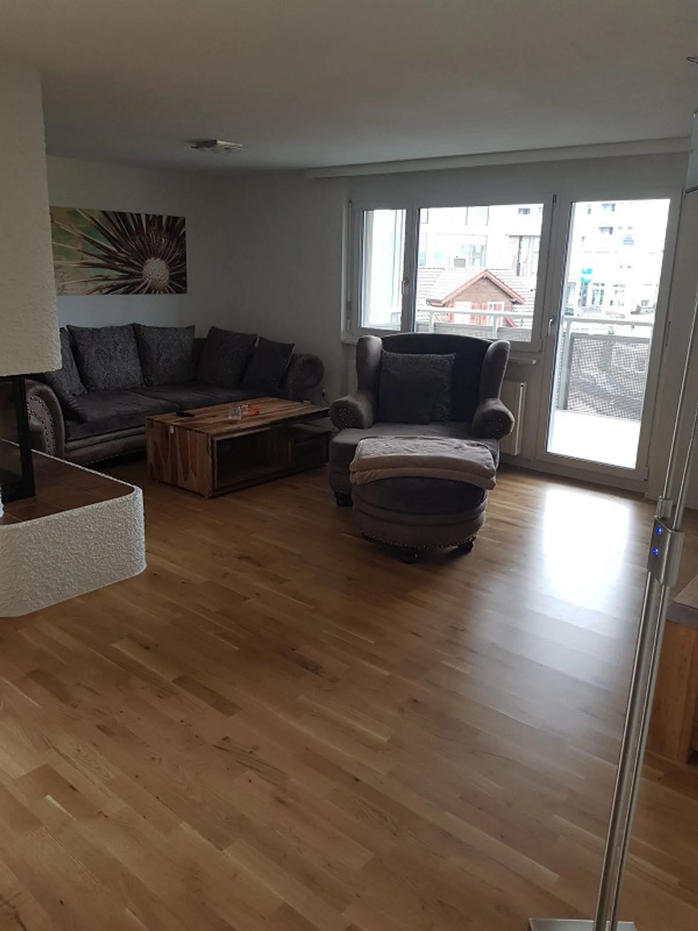 Ampio appartamento di 3,5 stanze con camino - Foto 7 di 11