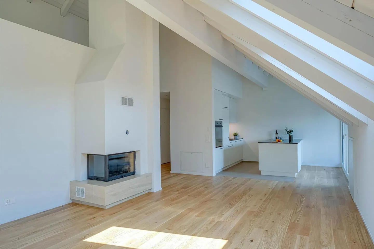 Geräumige Dachwohnung in St. Gallen - Foto 2 von 9