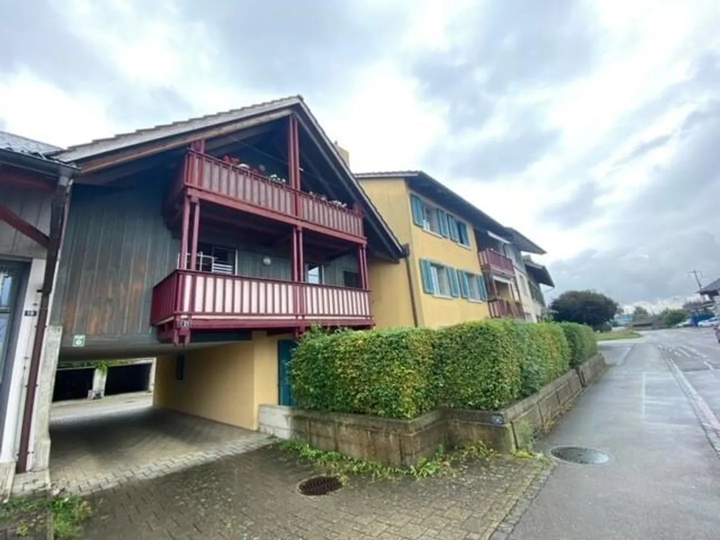 Erdgeschoss-Wohnung mit Sitzplatz - Foto 1 von 7