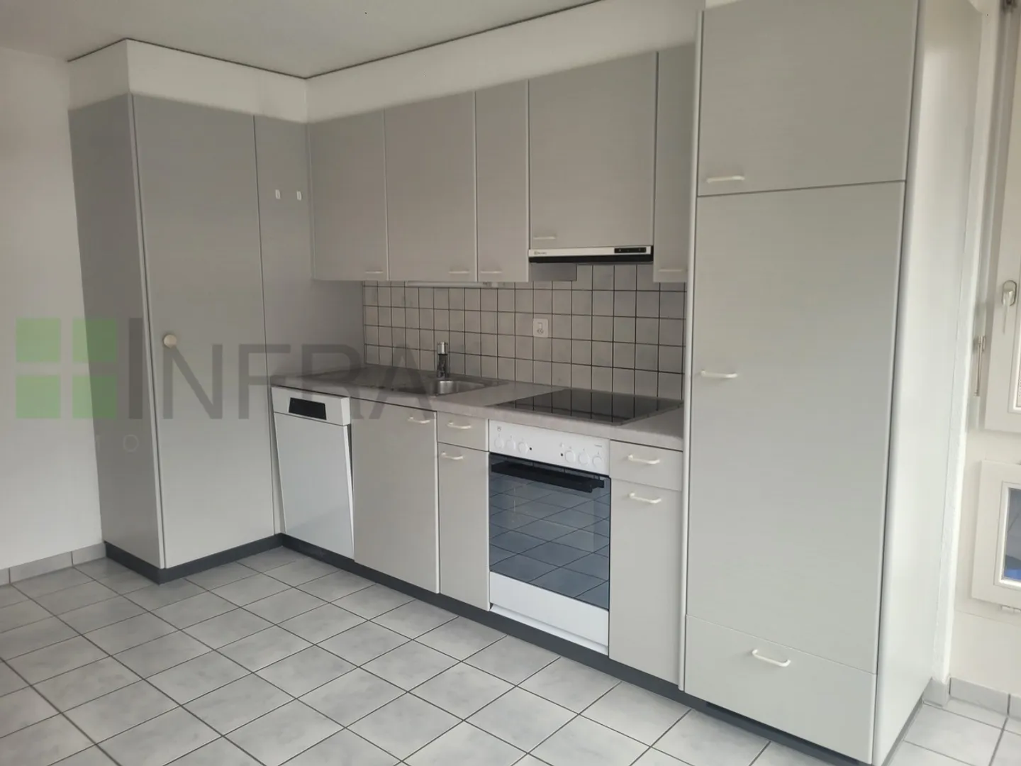 Apartment for rent - Photo 3 of 9