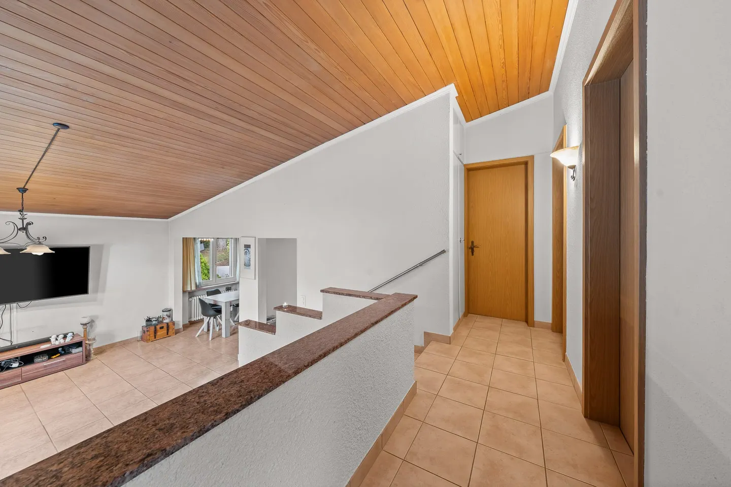Casa unifamiliare di 7,5 stanze con giardino d'inverno a Trimbach in vendita - Foto 10 di 13