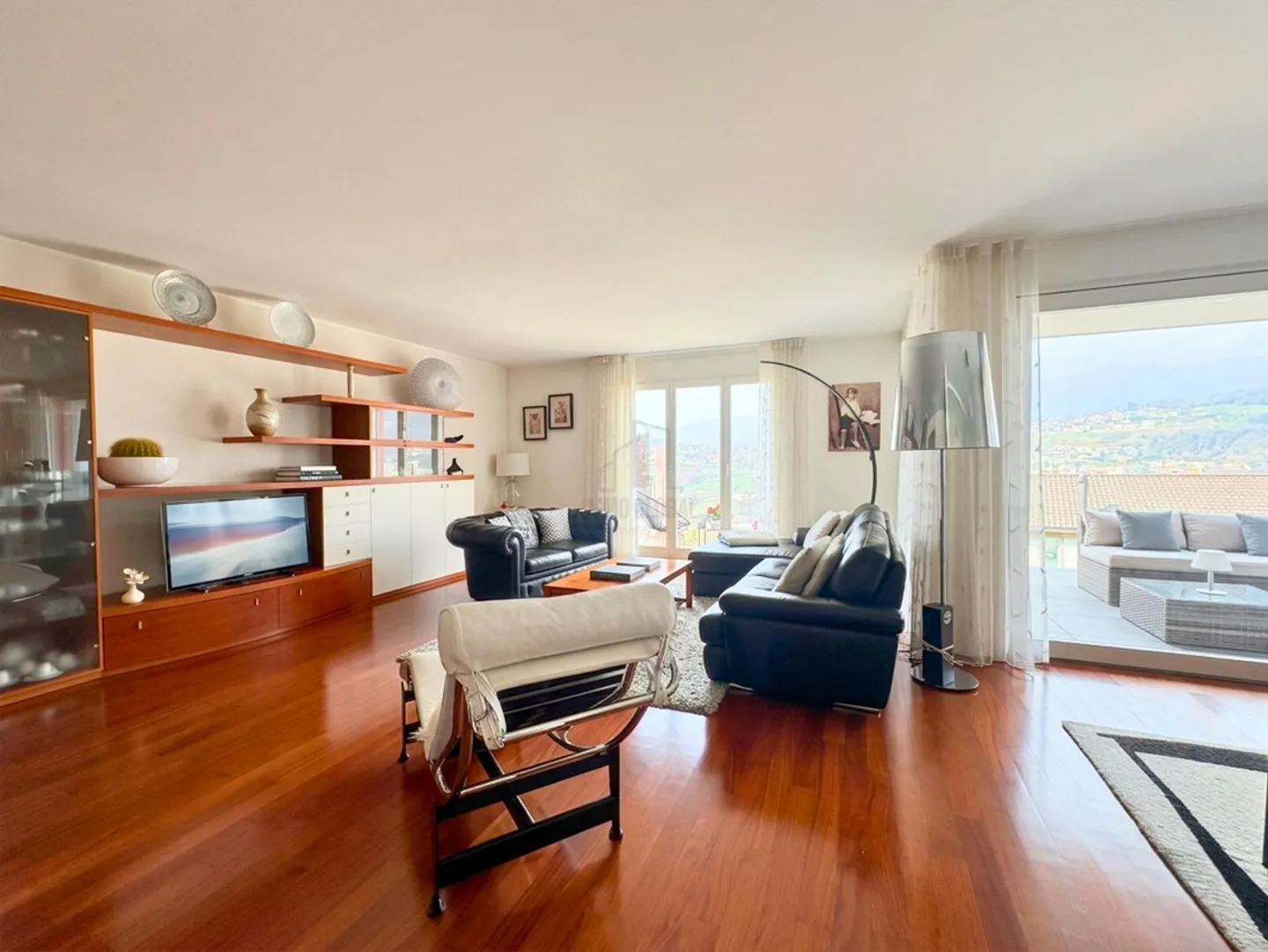 THE HOUSE OF YOUR DREAMS - Photo 3 of 13