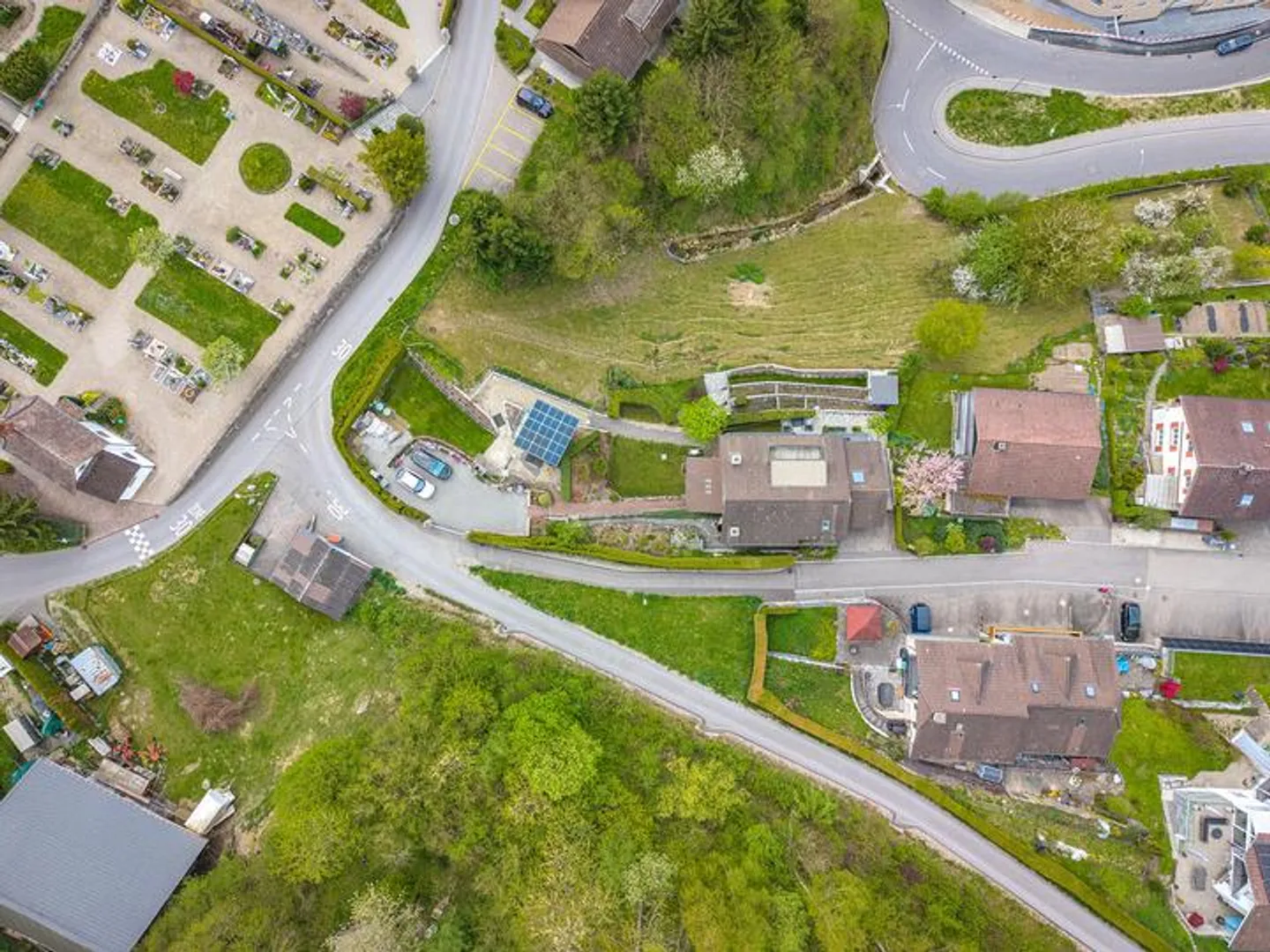 OPPORTUNITY IN A PRIVILEGED HILLSIDE LOCATION: 1,852 m² OF BUILDING LAND IN WOLHUSEN - Photo 7 of 8