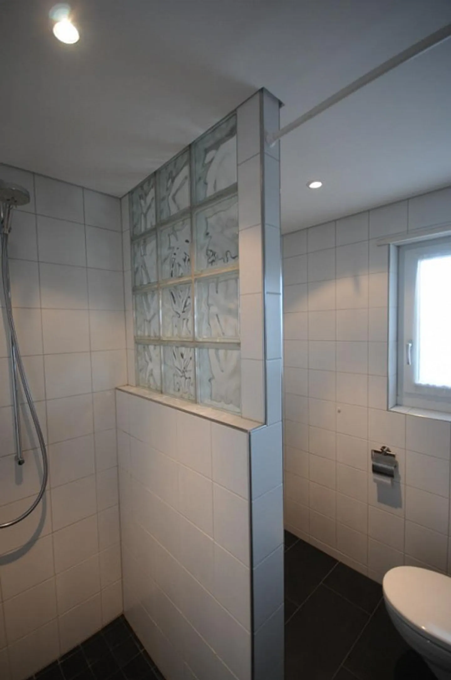 Charming 4.5-Room Semi-Detached House in Sirnach - Photo 9 of 13