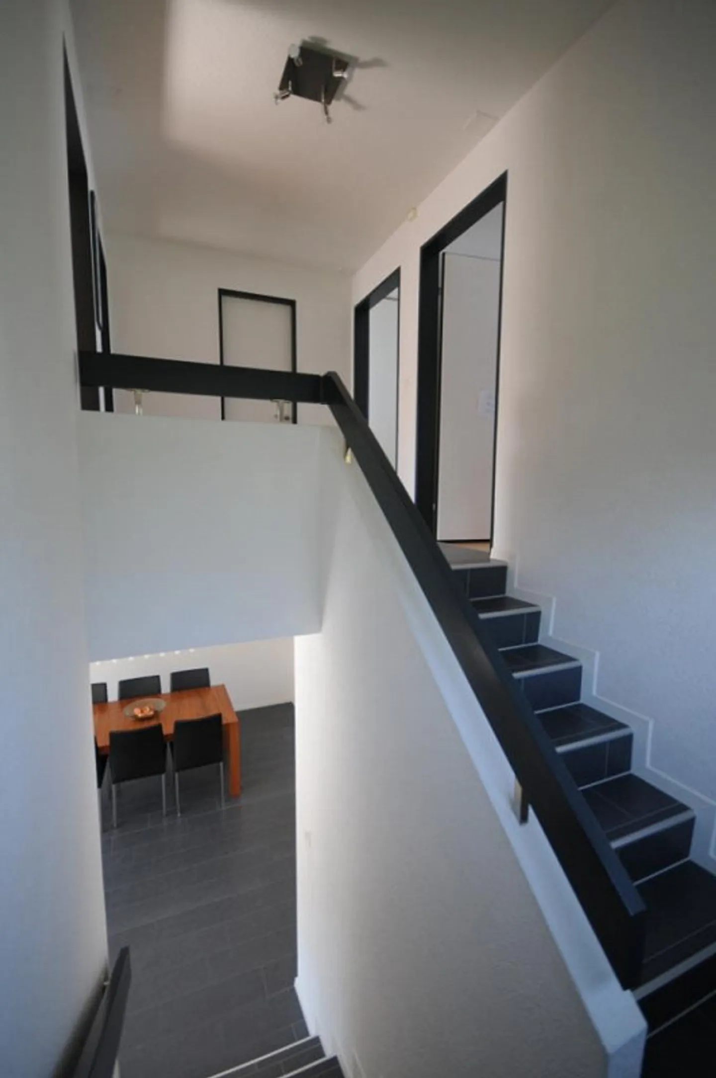 Charming 4.5-Room Semi-Detached House in Sirnach - Photo 10 of 13