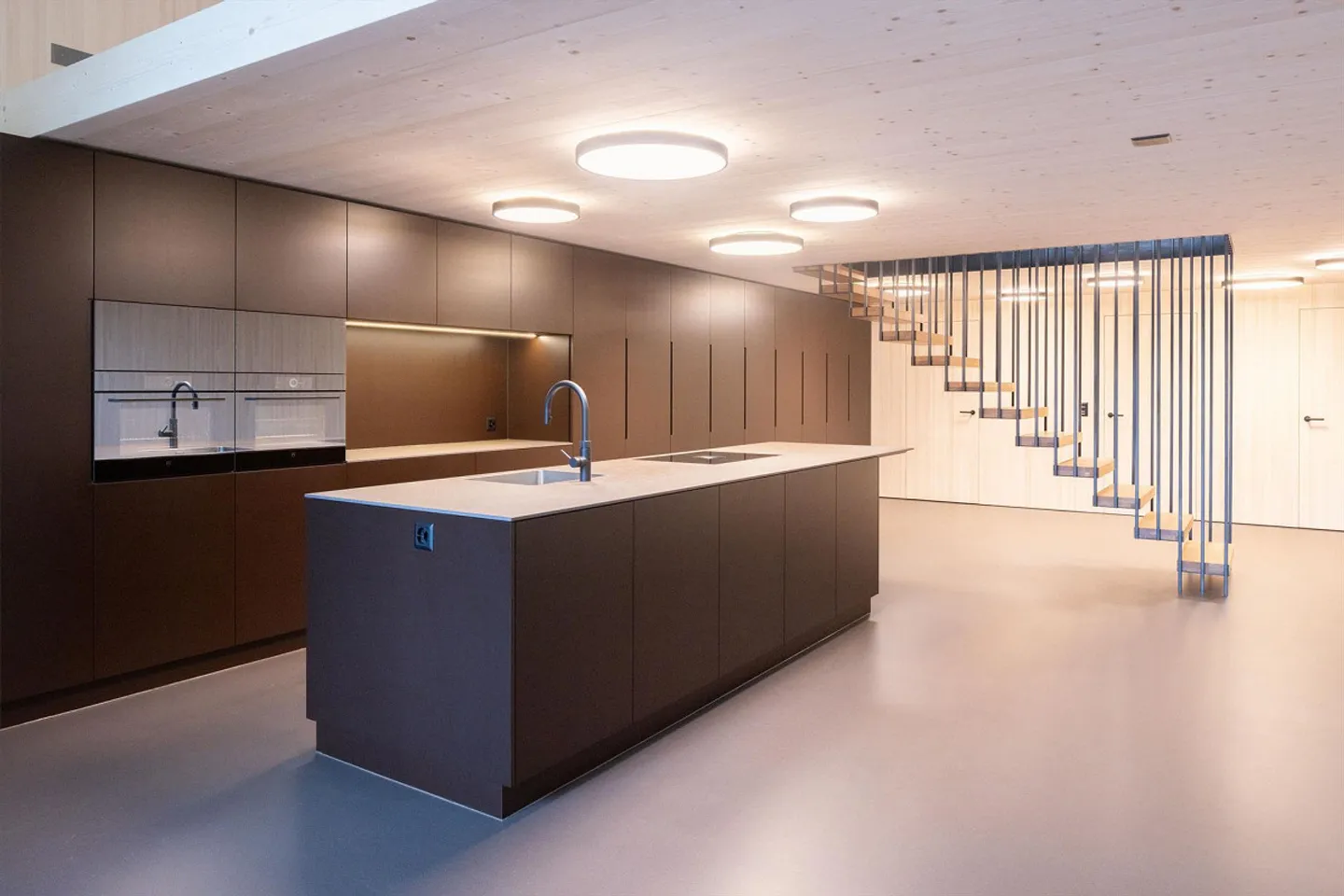 Loft-style studio apartment for rent on the lakeside promenade in Brunnen, SZ - Photo 3 of 13