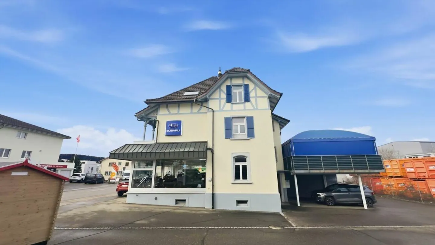 Charming 2.5-room attic apartment in a central location in Schwarzenbach for rent - Photo 9 of 10