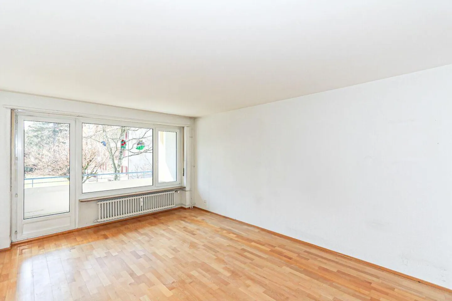 Charmante appartement 3 pièces avec place de parking près du parc St. Jakob - Photo 2 sur 11