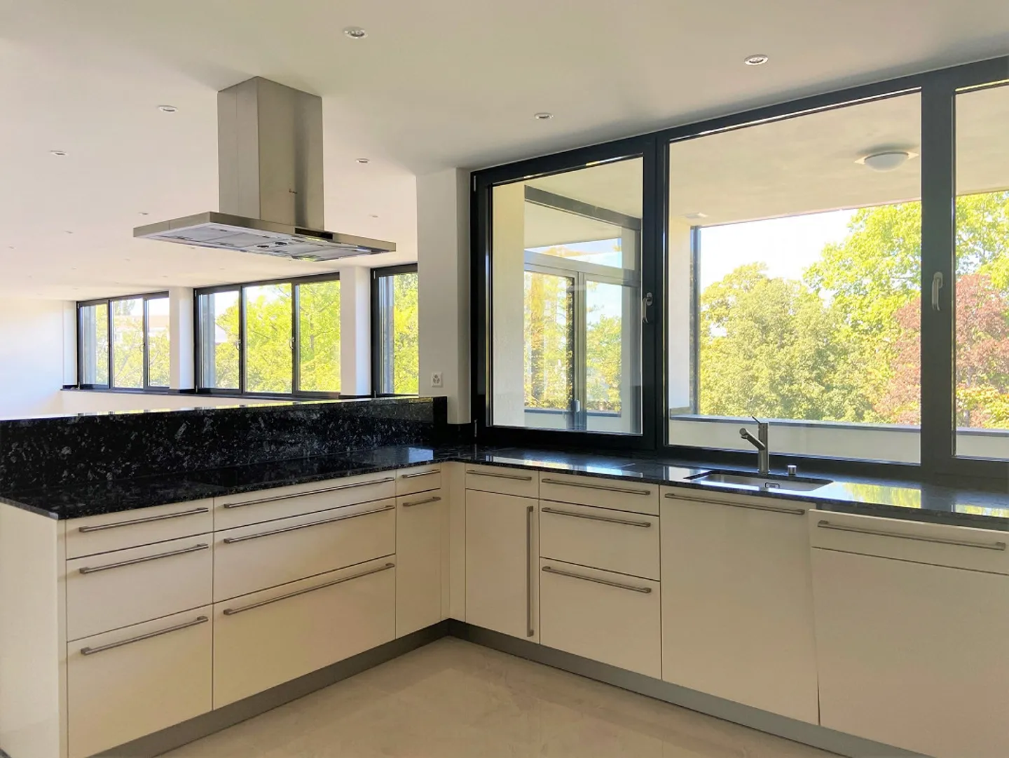 Appartamento di lusso di 2,5 stanze - Foto 6 di 15