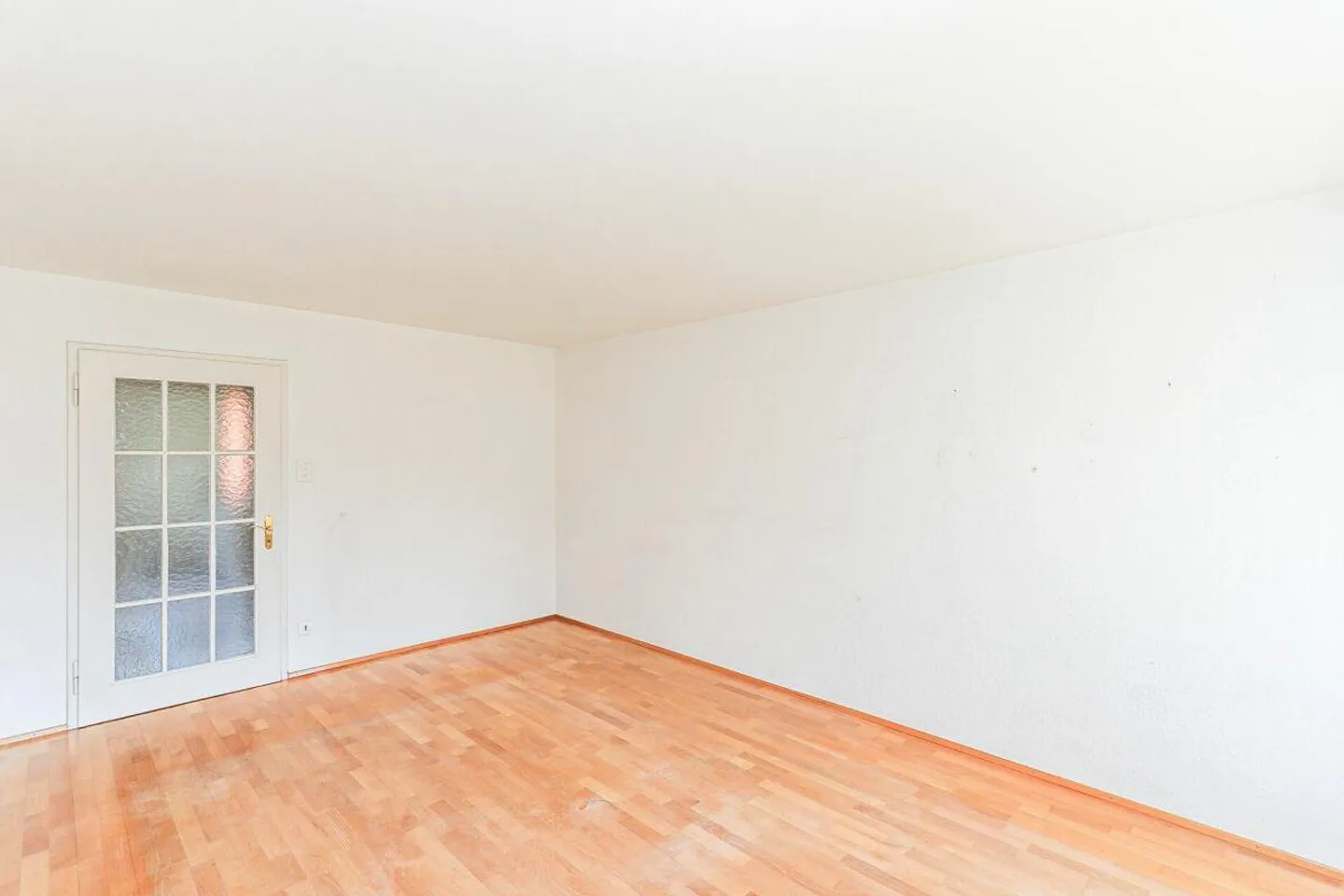 Charmante appartement 3 pièces avec place de parking près du parc St. Jakob - Photo 3 sur 11