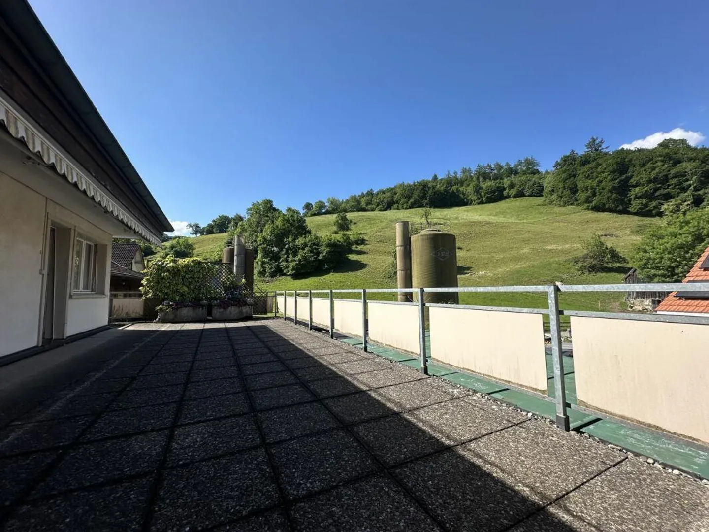Wohn- und Geschäftshaus - Ideal für Gwerbler und Grossfamilien - Foto 4 von 11
