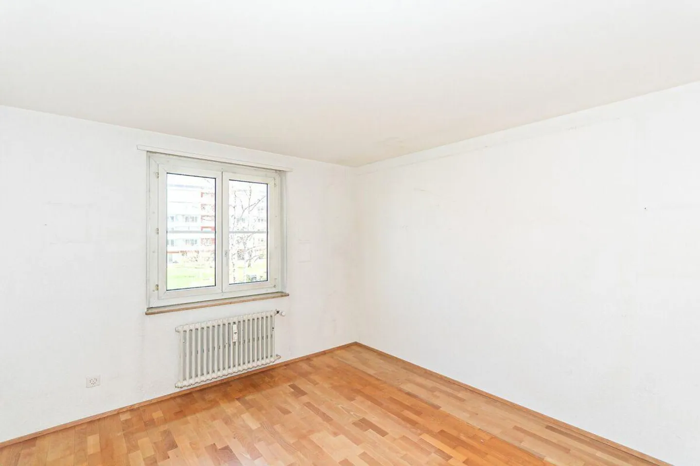 Charmante appartement 3 pièces avec place de parking près du parc St. Jakob - Photo 4 sur 11