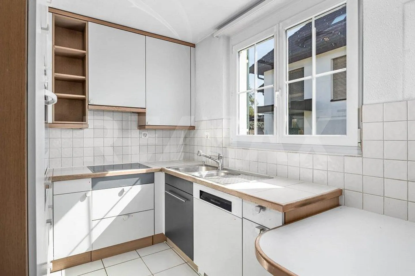 Opportunity! 6.5-room single-family house with a lot of potential for sale in Rüti ZH! - Photo 11 of 13