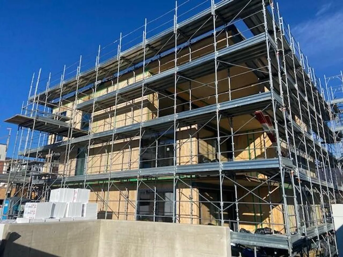 NEW 3.5 ROOMS IN MODERN RESIDENCE IN LIGORNETTO - Photo 3 of 4