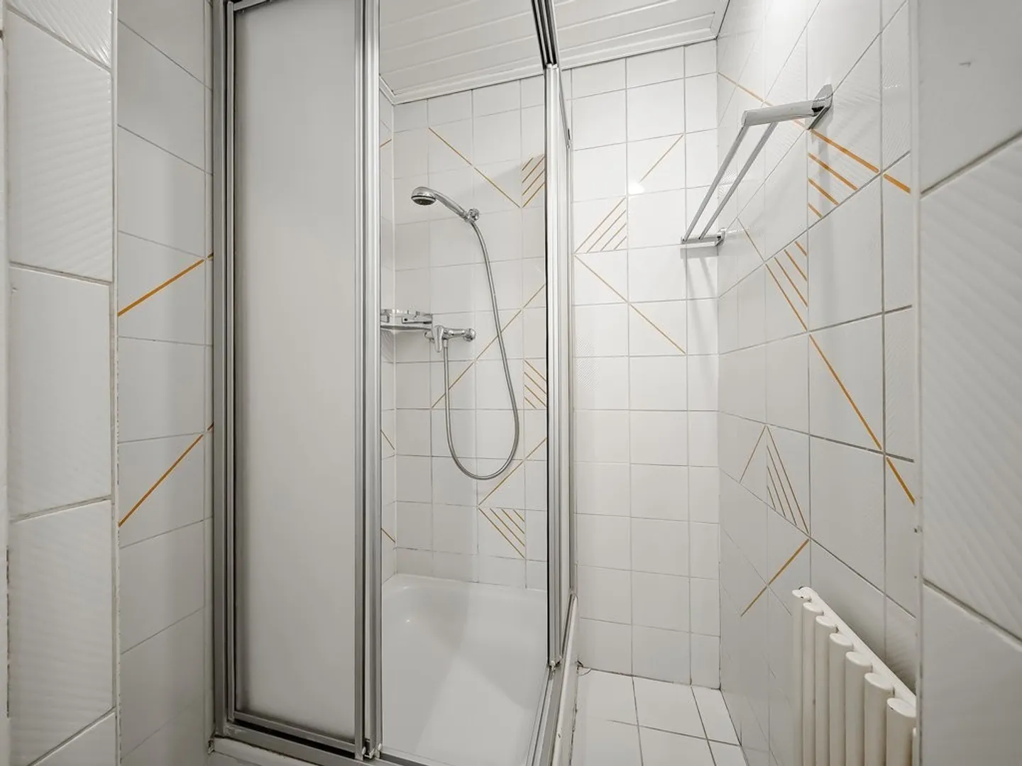 Appartamento ristrutturato di 2,5 locali al 1° piano - Foto 7 di 8