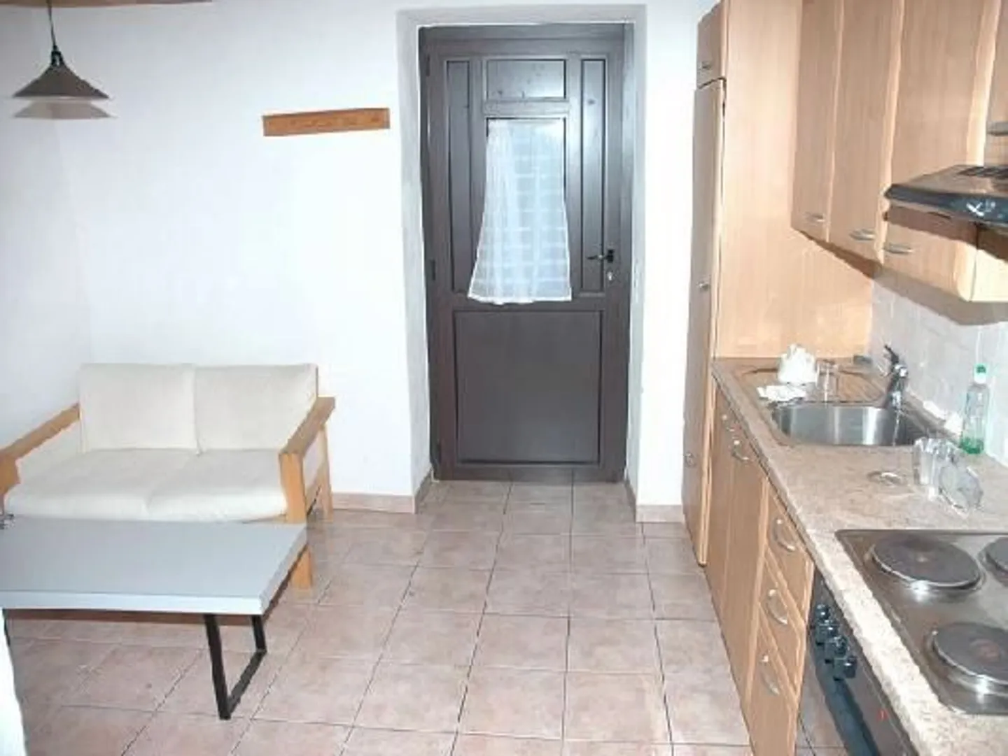 5-Room Rustic with Seating Area - Photo 2 of 7