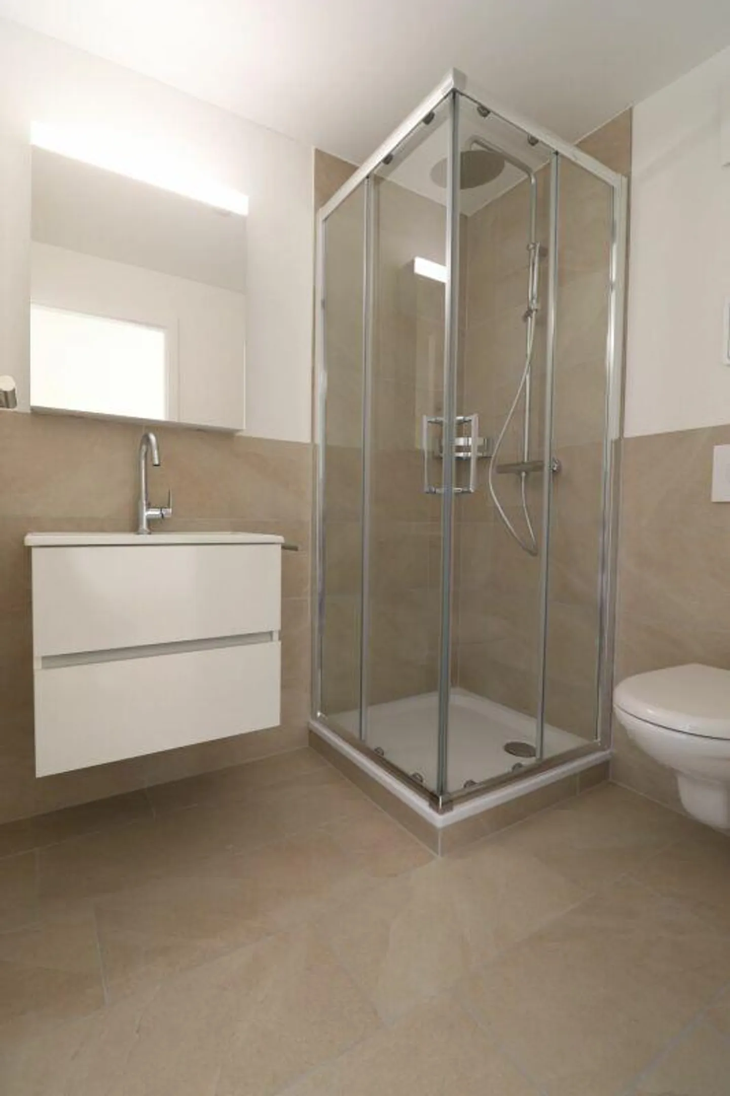 Bella appartamento di 1,5 stanze - recentemente ristrutturato - Foto 1 di 4