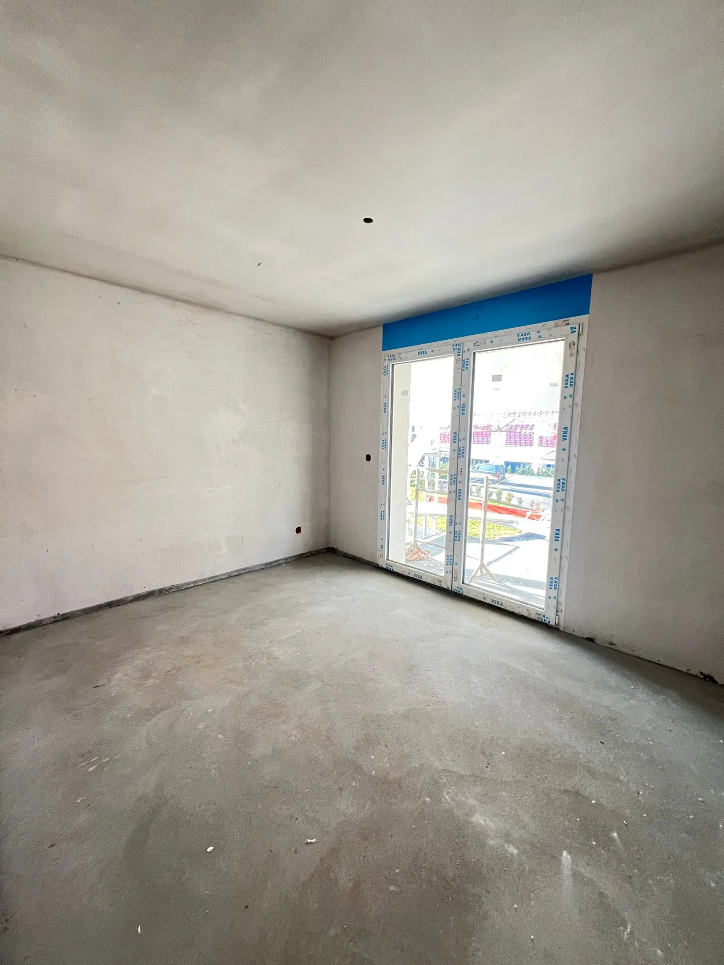 Spacious Duplex in Chavannes - Photo 4 of 10