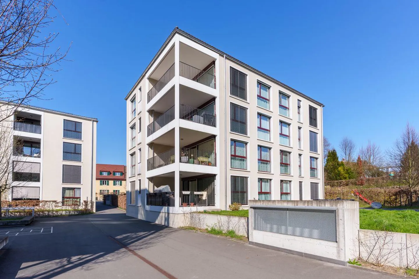 Sunny Home for the Whole Family - Photo 9 of 9