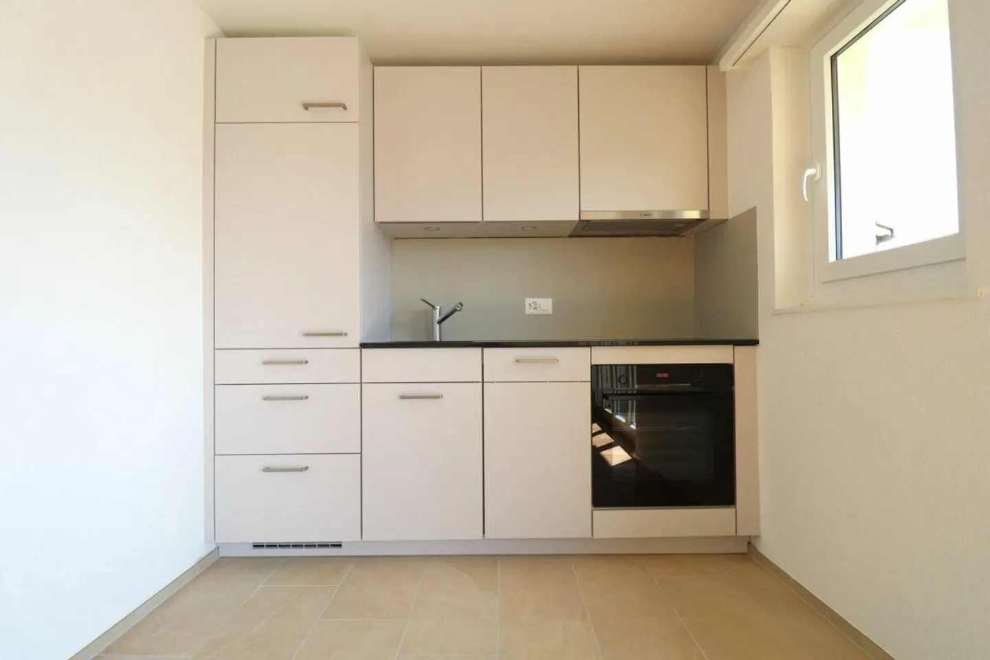Bella appartamento di 1,5 stanze - recentemente ristrutturato - Foto 3 di 4