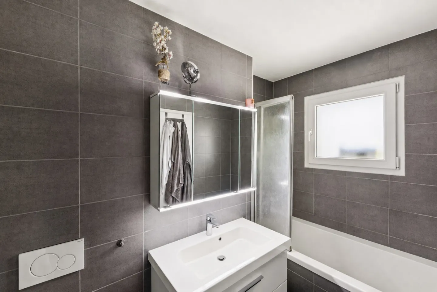 Magnifico appartamento di 4,5 locali con terrazza e giardino in vendita a Rossens - Foto 10 di 11