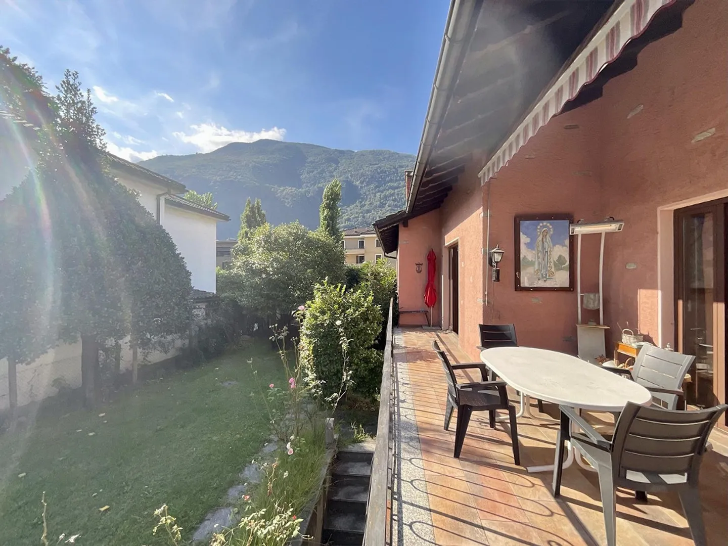 BELLINZONA - GERÄUMIGES EINFAMILIENHAUS IN ZENTRALER LAGE - Foto 8 von 10