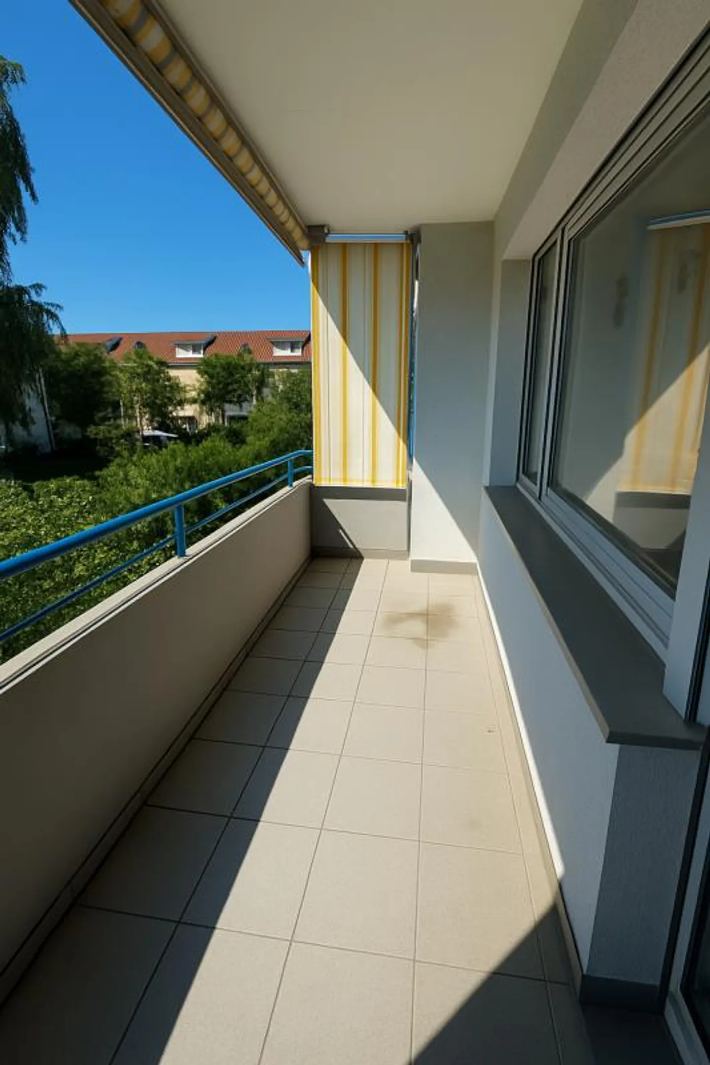 Charmante appartement 3 pièces avec place de parking près du parc St. Jakob - Photo 10 sur 11