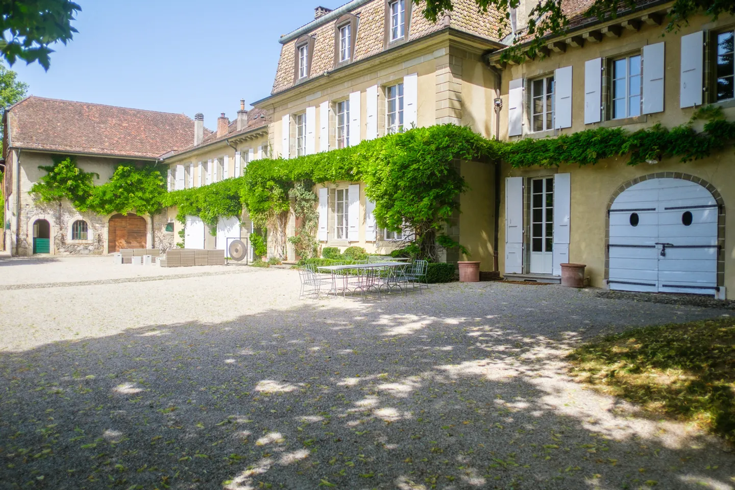 Château Historique avec Potentiel d'Agrandissement - Photo 6 sur 25