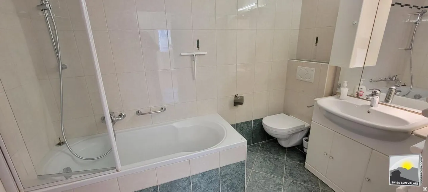 SIERRE / I am "SWEET LIVING" Pretty 4.5 room apartment of 115 m² - Photo 11 of 23