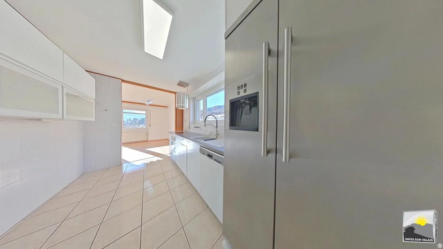 SIERRE / I am "SWEET LIVING" Pretty 4.5 room apartment of 115 m² - Photo 14 of 23