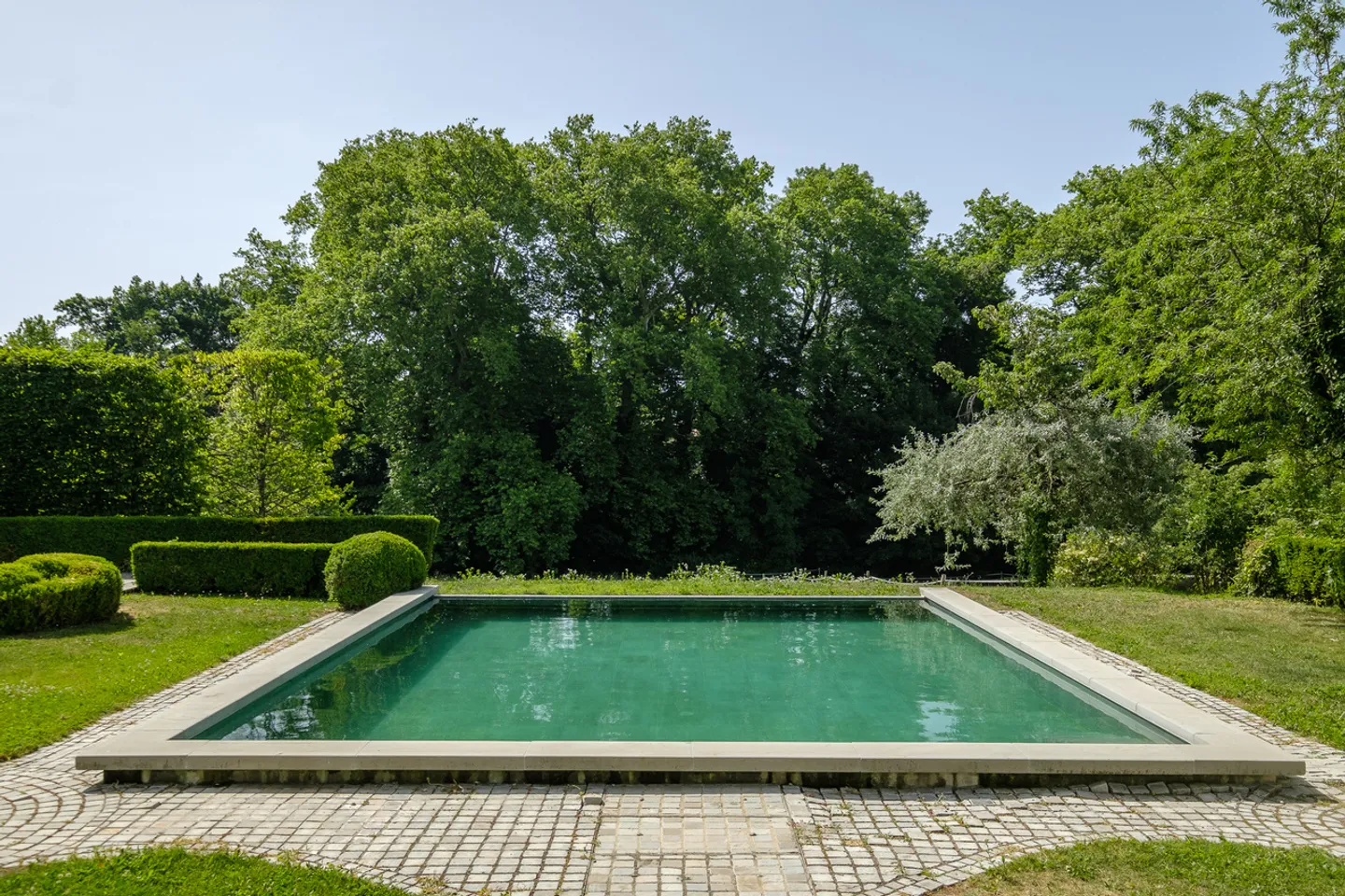 Château Historique avec Potentiel d'Agrandissement - Photo 9 sur 25