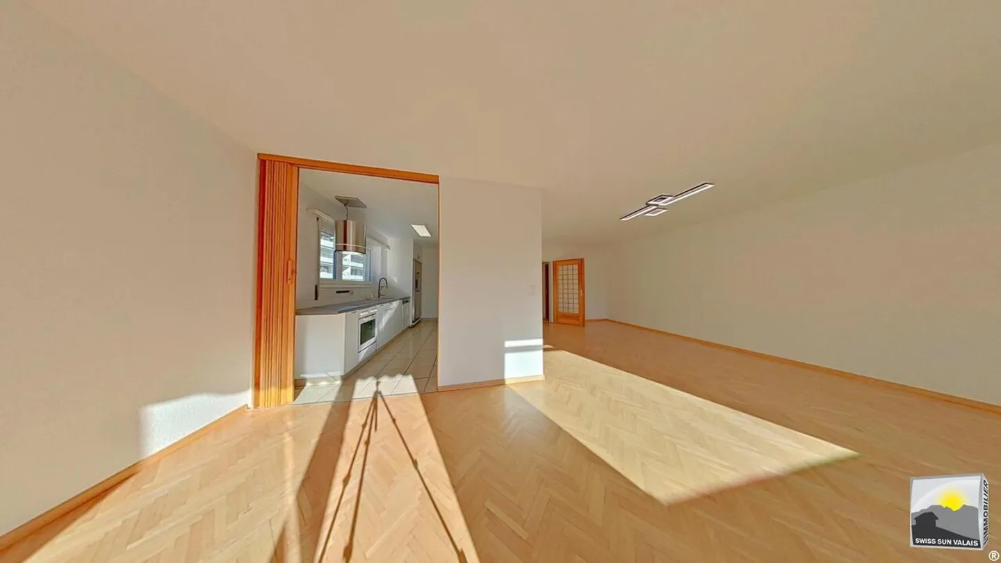 SIERRE / I am "SWEET LIVING" Pretty 4.5 room apartment of 115 m² - Photo 17 of 23