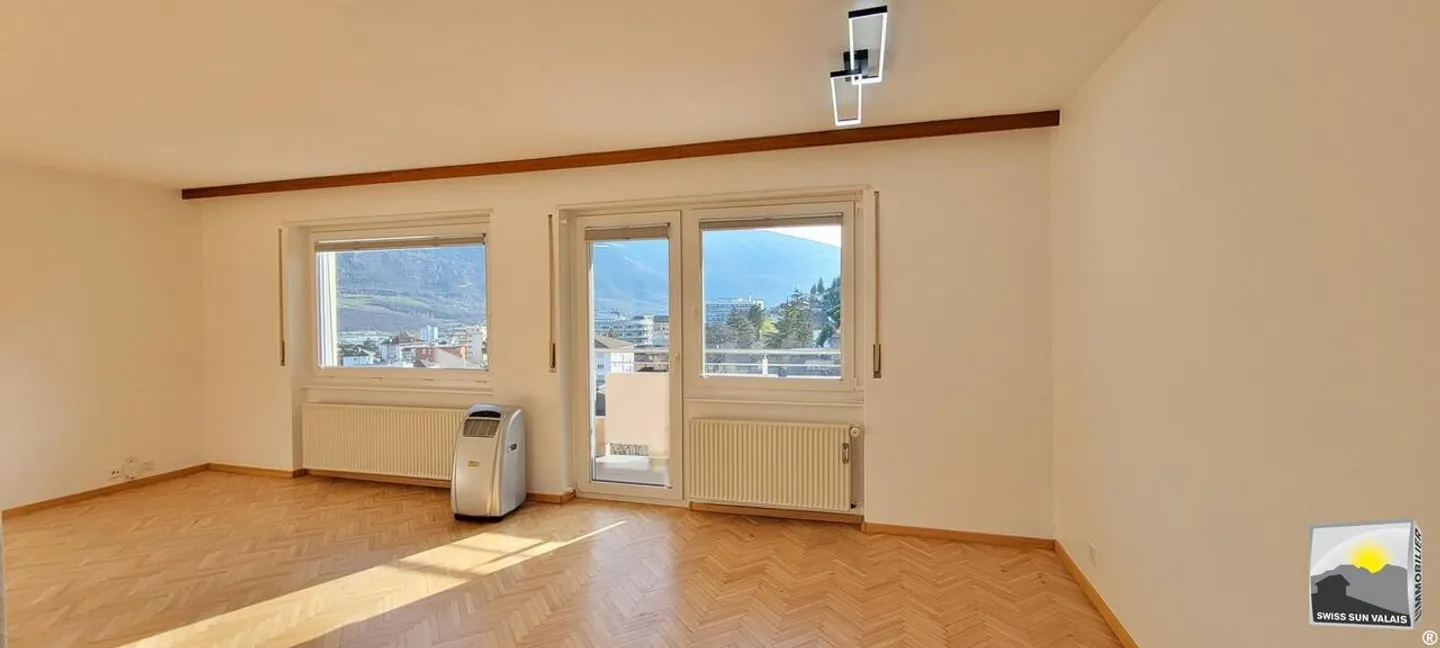 SIERRE / I am "SWEET LIVING" Pretty 4.5 room apartment of 115 m² - Photo 20 of 23