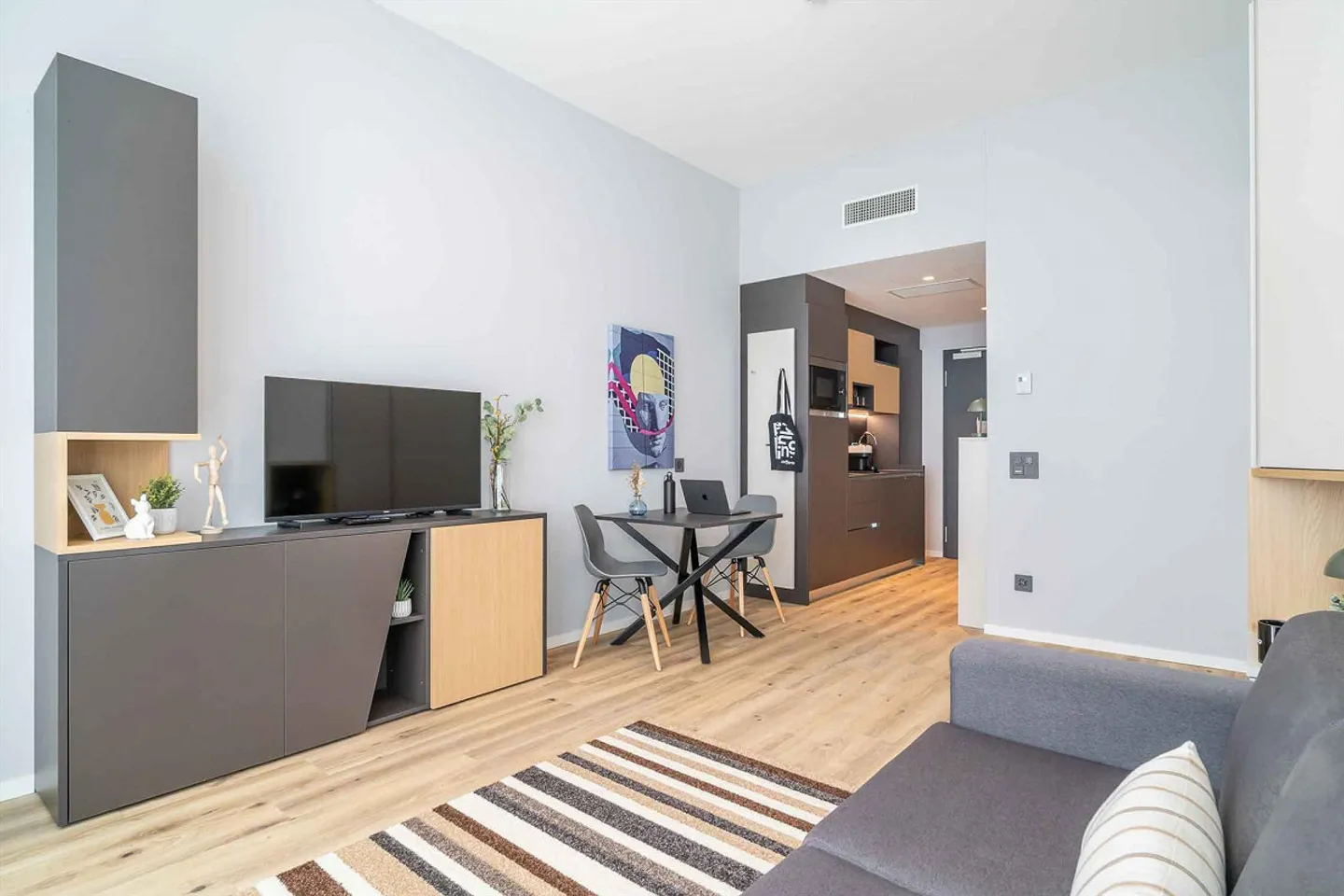 City Pop - Berna - Appartamenti arredati eleganti - Foto 2 di 9