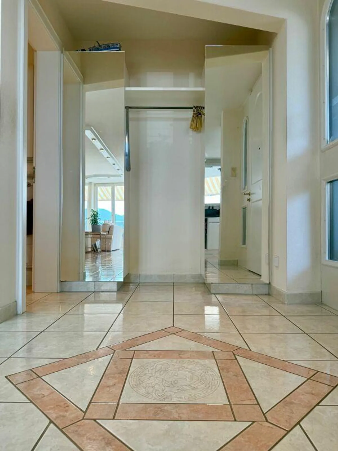 Appartamento attico esclusivo con vista lago - Foto 8 di 14