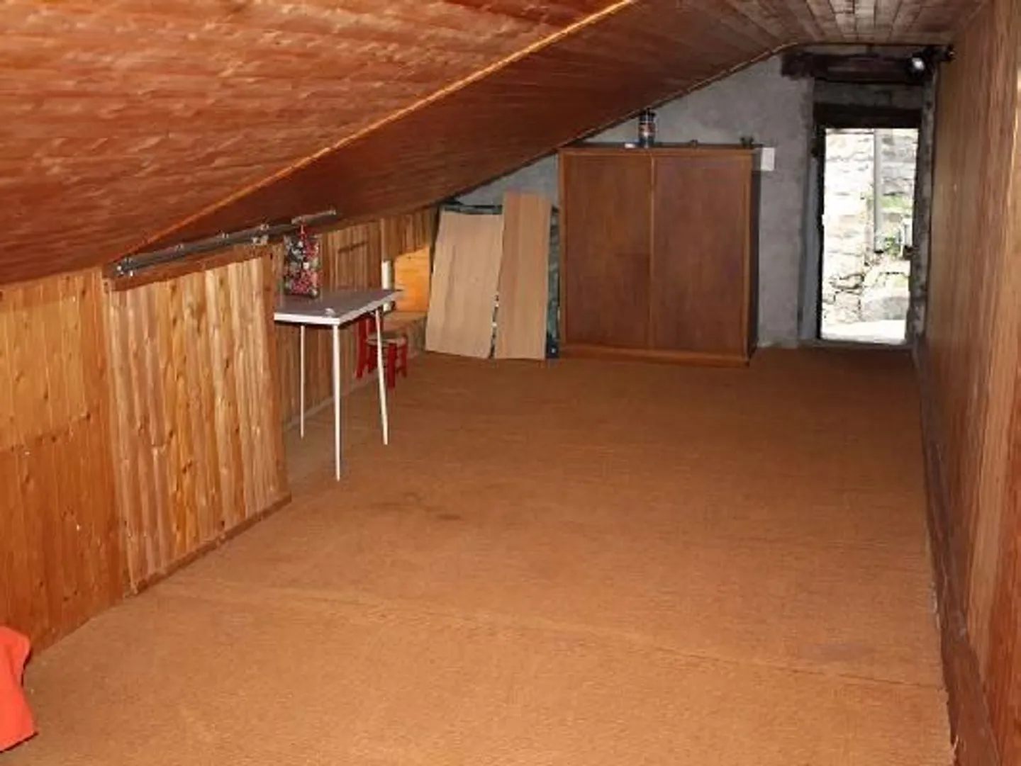 3 1/2-Room Apartment with Attic - Photo 2 of 10