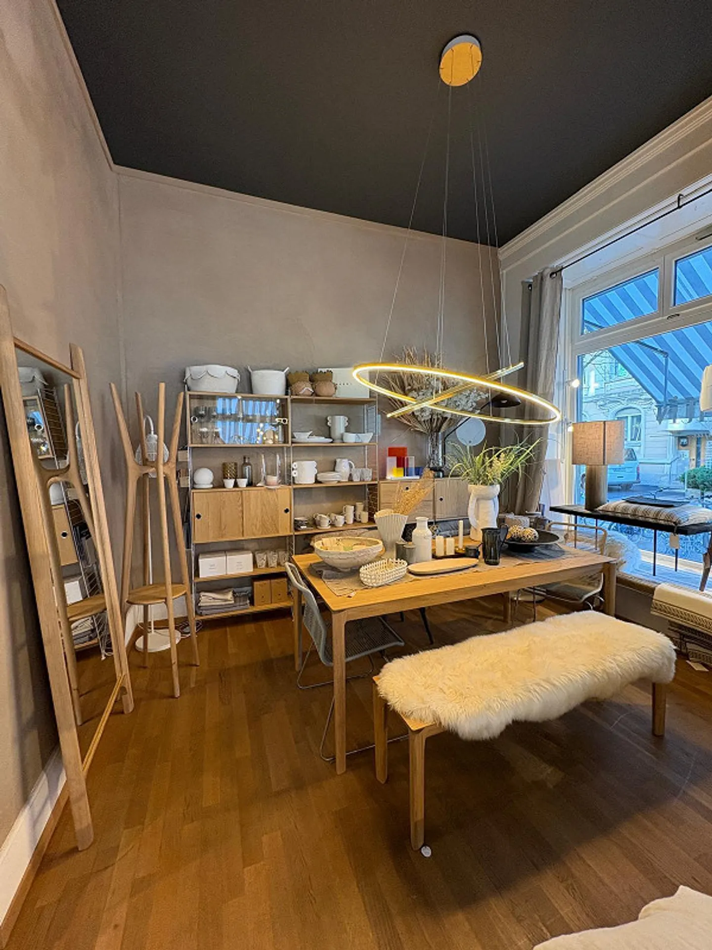 Einzigartiges Grosslokal auf zwei Etagen im Herzen von Biel - Photo 3 of 10