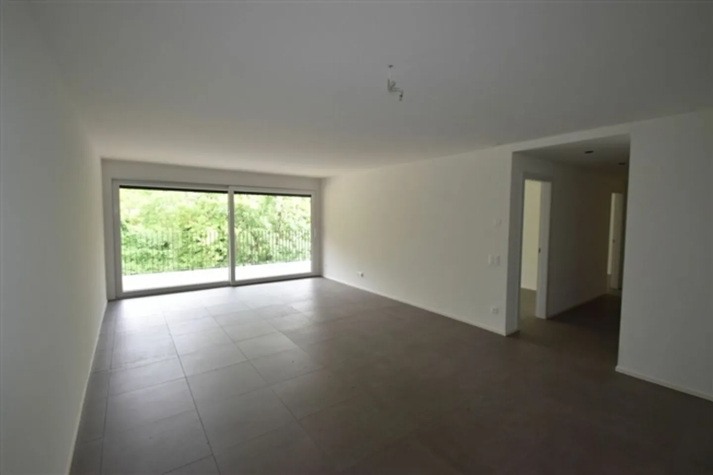 MONTEGGIO 3.5 | Loyer 1'400 | Dépenses 180 | Parking 100 - Photo 3 sur 11