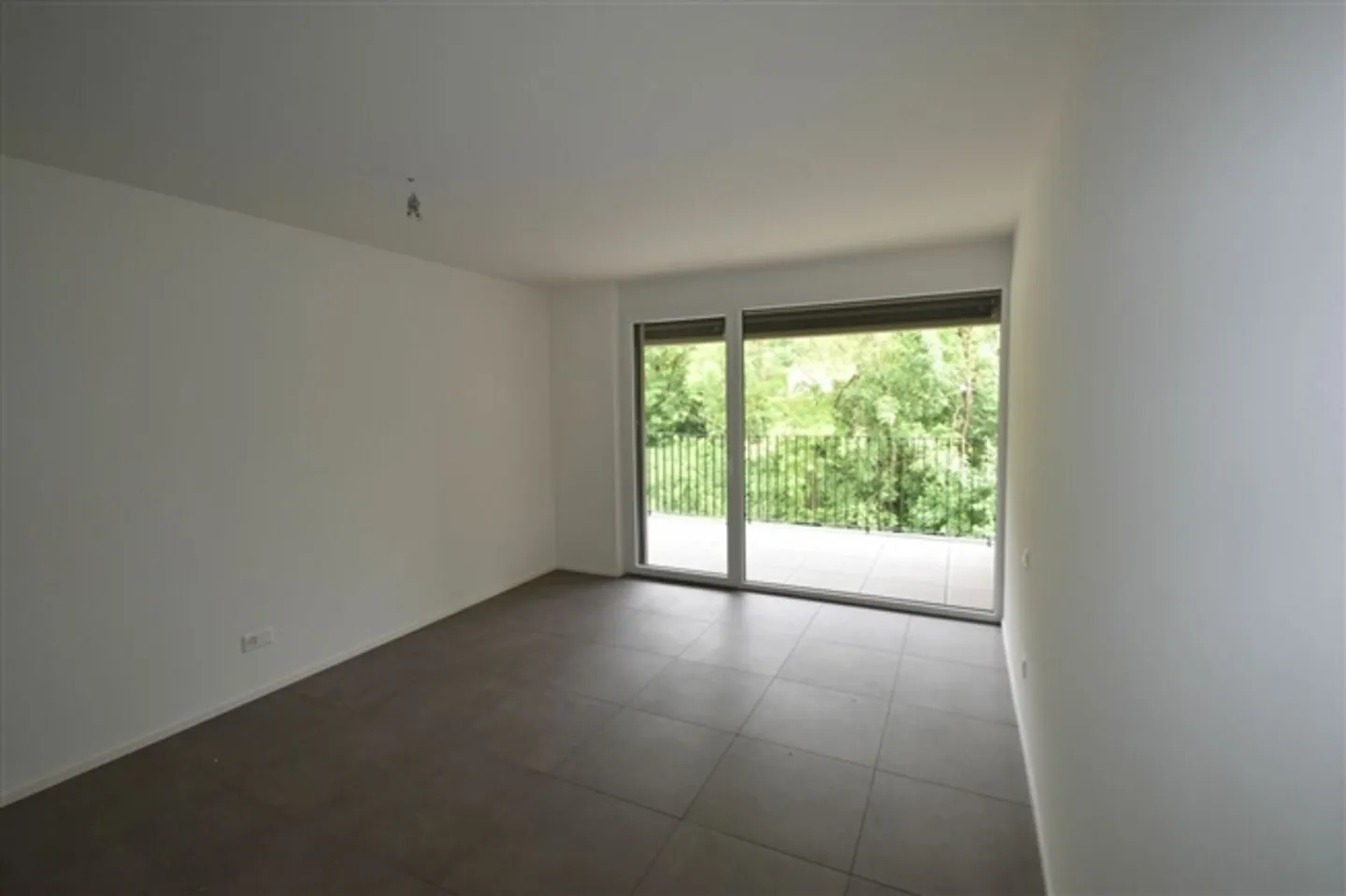 MONTEGGIO 3.5 | Loyer 1'400 | Dépenses 180 | Parking 100 - Photo 4 sur 11