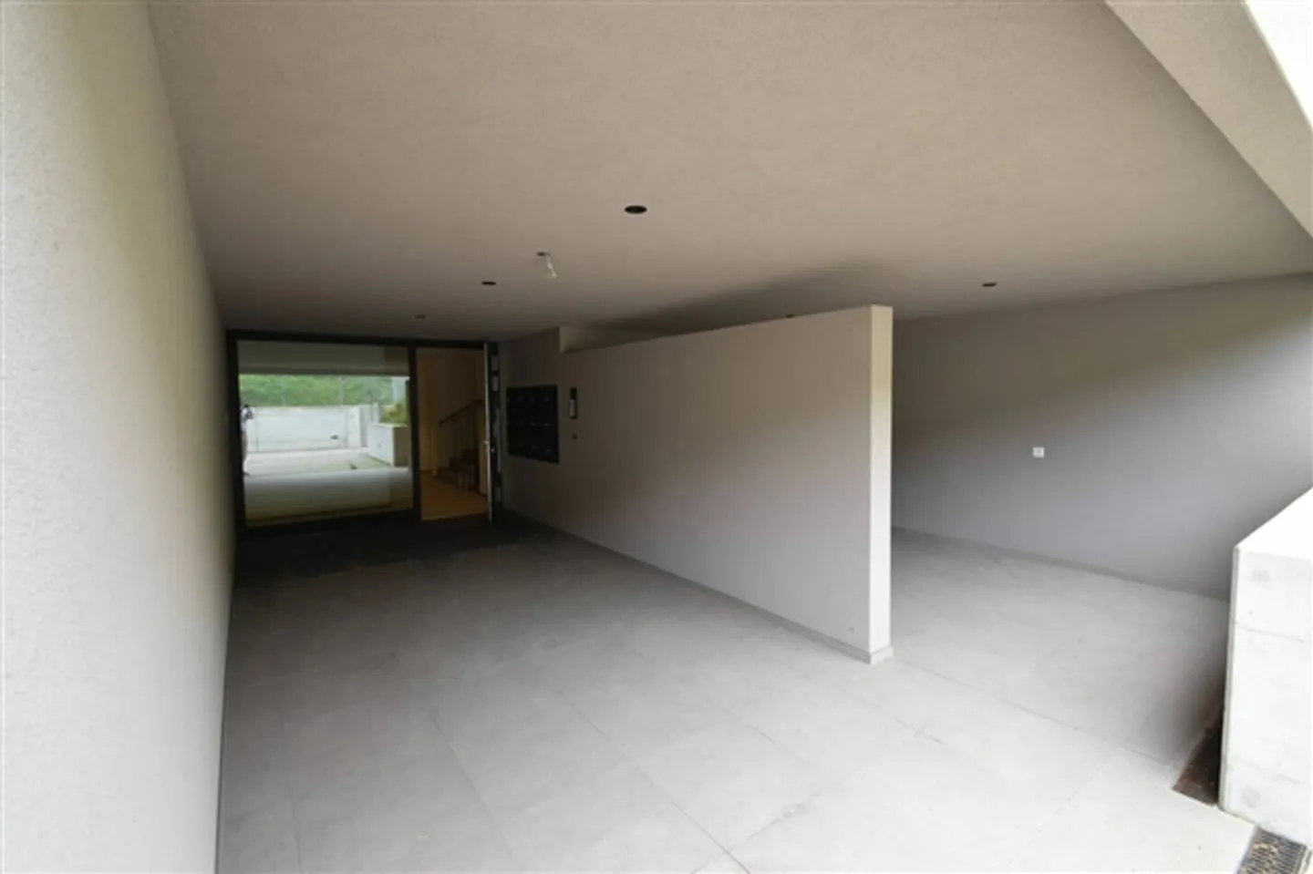 MONTEGGIO 3.5 | Loyer 1'400 | Dépenses 180 | Parking 100 - Photo 9 sur 11