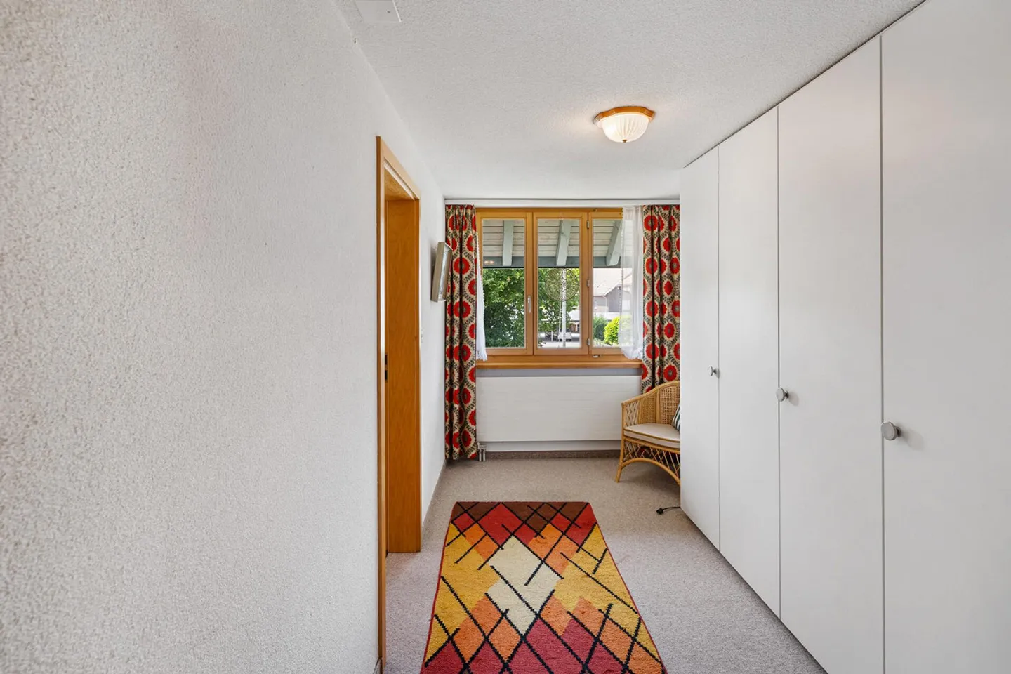 ECKHAUS MIT VIEL PLATZ, GARTEN UND DREI STELLPLÄTZEN - Foto 15 di 32
