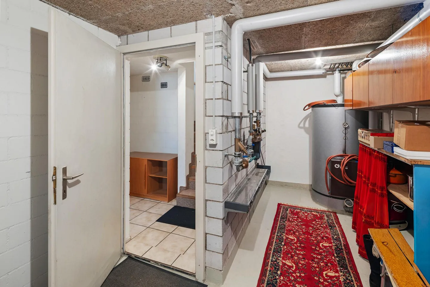 ECKHAUS MIT VIEL PLATZ, GARTEN UND DREI STELLPLÄTZEN - Foto 18 di 32