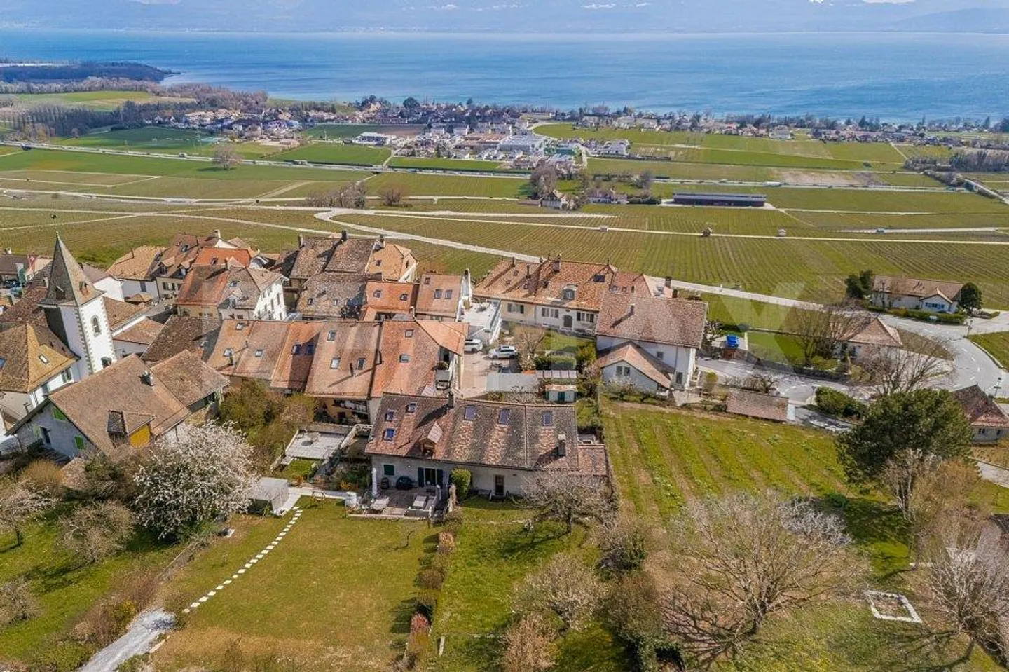 L’authenticité d’une maison villageoise face au Léman - Foto 1 von 13
