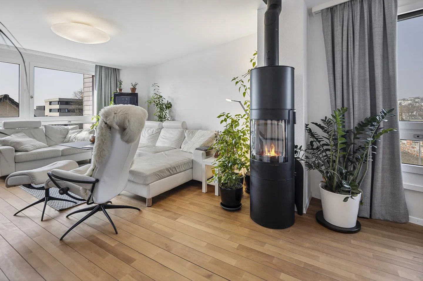 Emplacement central avec vue panoramique et équipements de haute qualité - Photo 4 sur 13