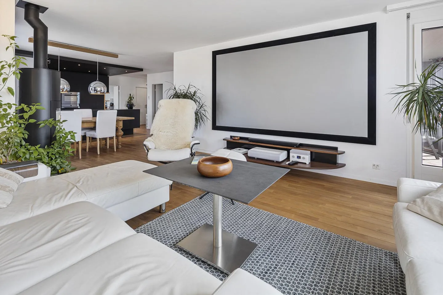 Emplacement central avec vue panoramique et équipements de haute qualité - Photo 5 sur 13