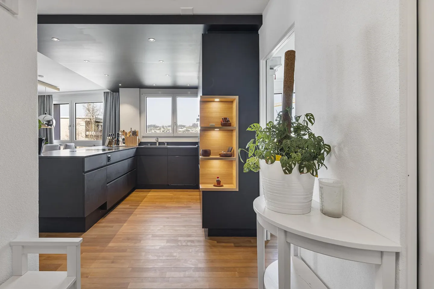 Emplacement central avec vue panoramique et équipements de haute qualité - Photo 7 sur 13