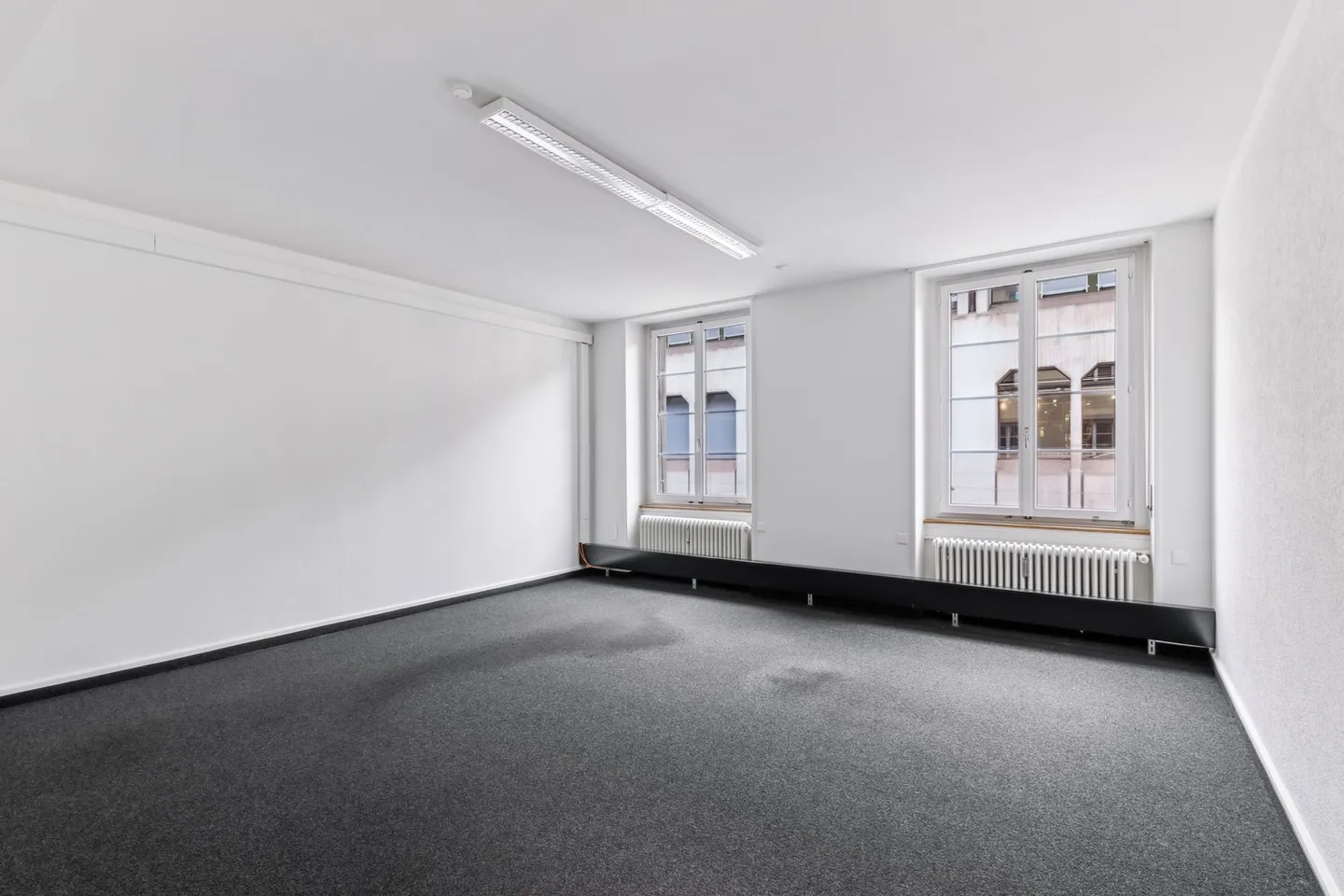 Your new business domicile - Photo 9 of 13