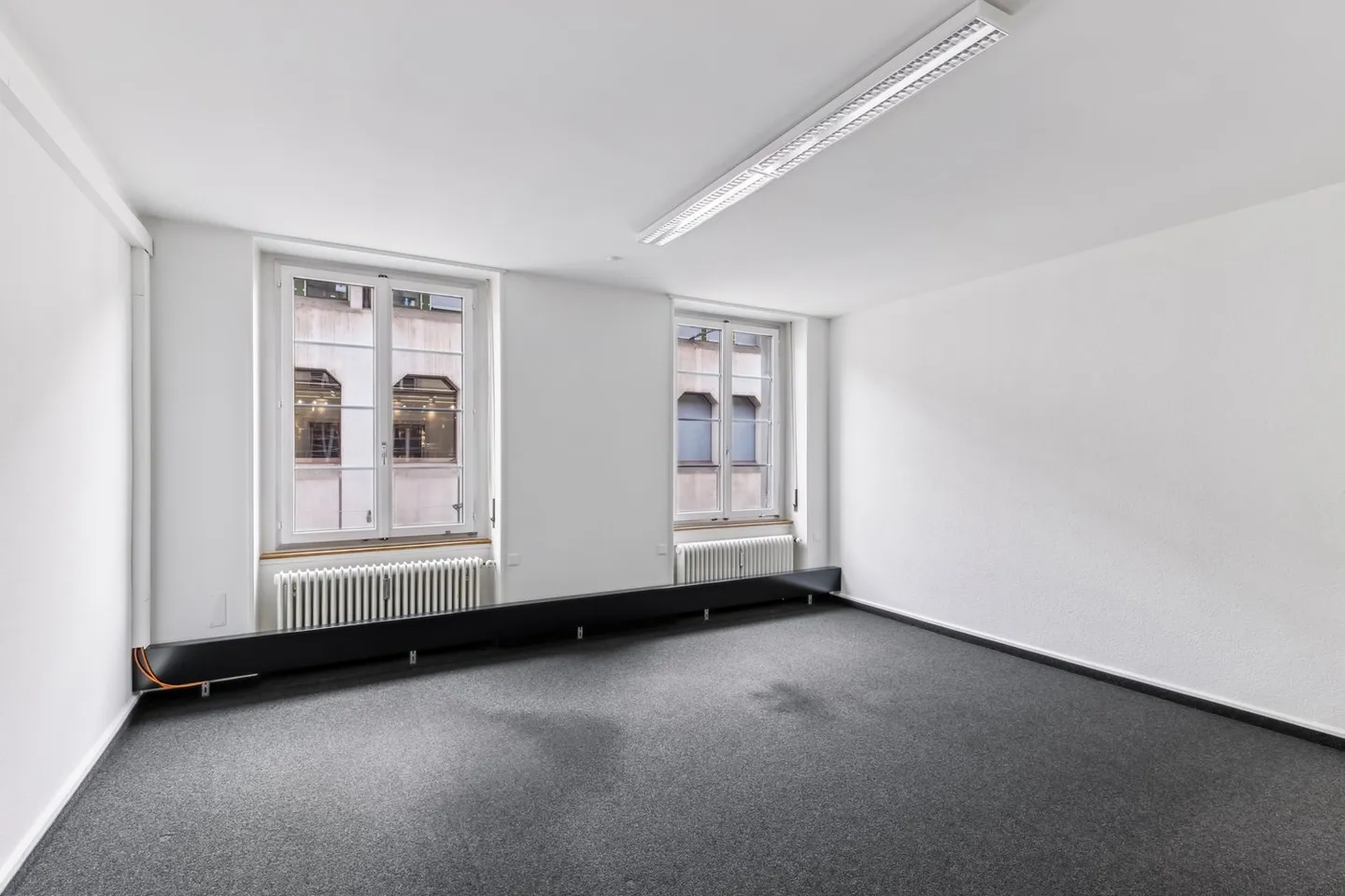 Your new business domicile - Photo 10 of 13