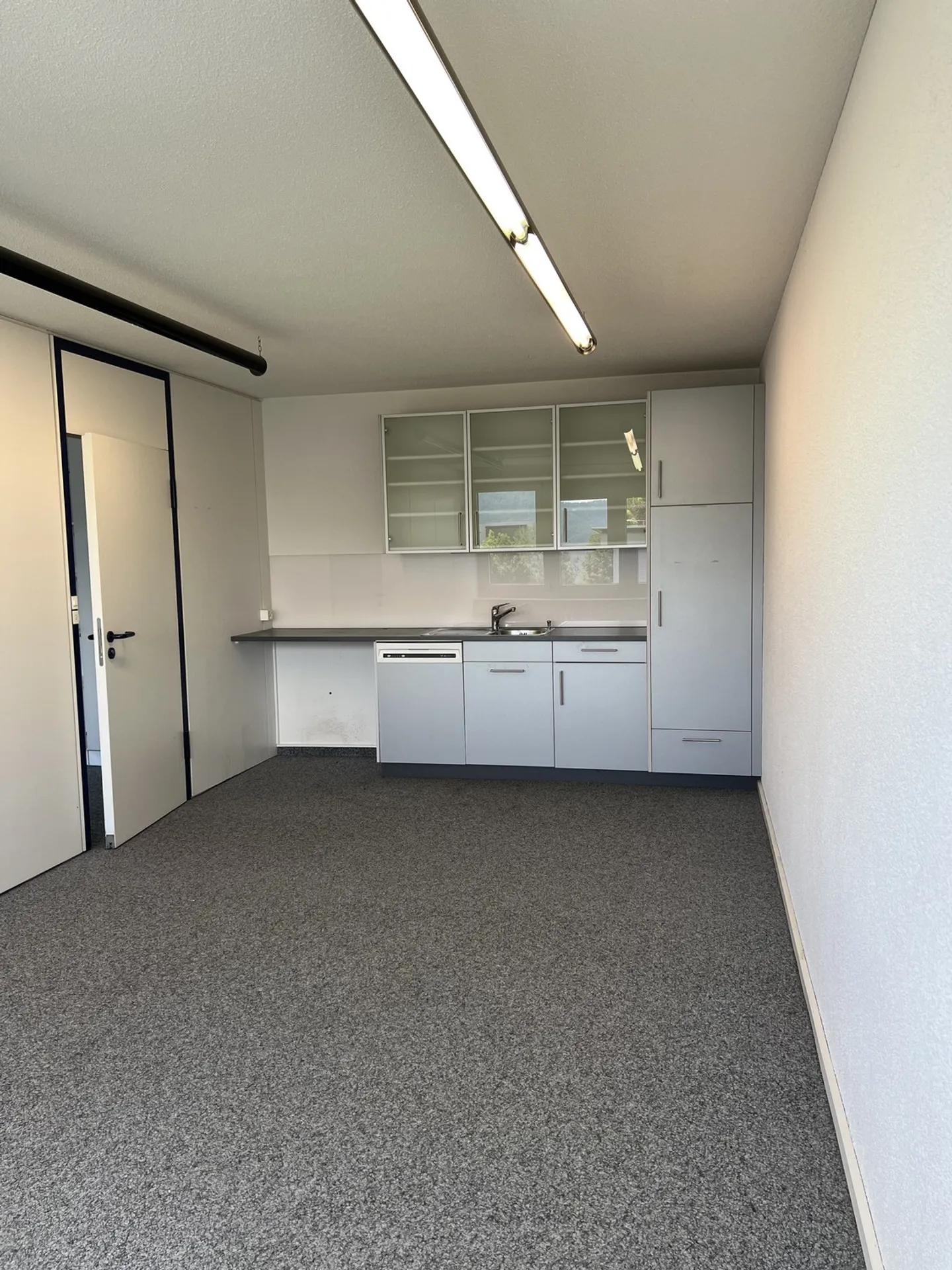 Spazi per uffici flessibili e luminosi a partire da 130m2 a Bösch, Hünenberg - Foto 2 di 8